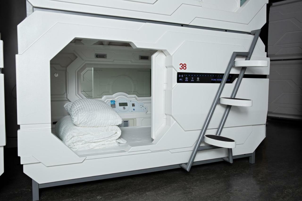 Puffin Nest Capsule Hostel เวสมาร์นายาร์ ภายนอก รูปภาพ