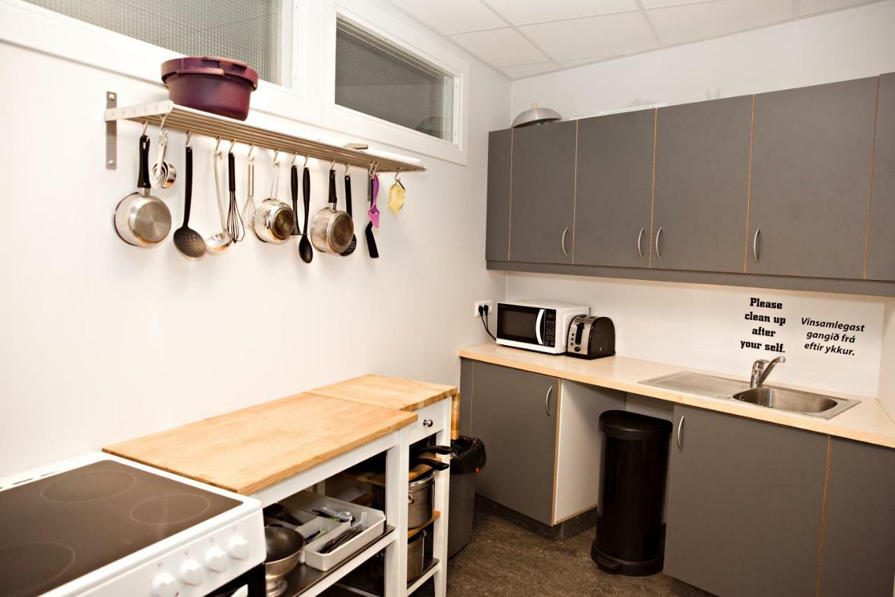 Puffin Nest Capsule Hostel เวสมาร์นายาร์ ภายนอก รูปภาพ